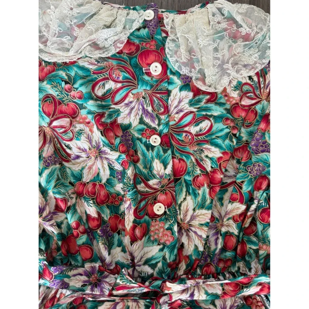 Vintage Carrousel Girls Size 10 Christmas Dress Made USA Lace Collar Cottagecore
